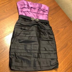 BCBG size Small Y2K Purple & Black Strapless Cocktail Dress, graduation, formal